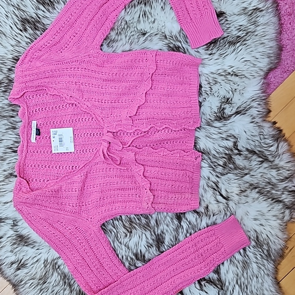 NWT American Eagle cropped tie front sweater..pink size medium